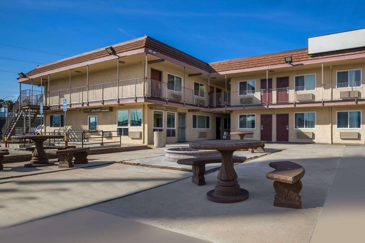 Rodeway Inn San Bernardino & Redlands Esterno foto
