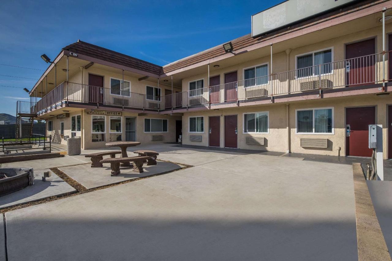 Rodeway Inn San Bernardino & Redlands Esterno foto