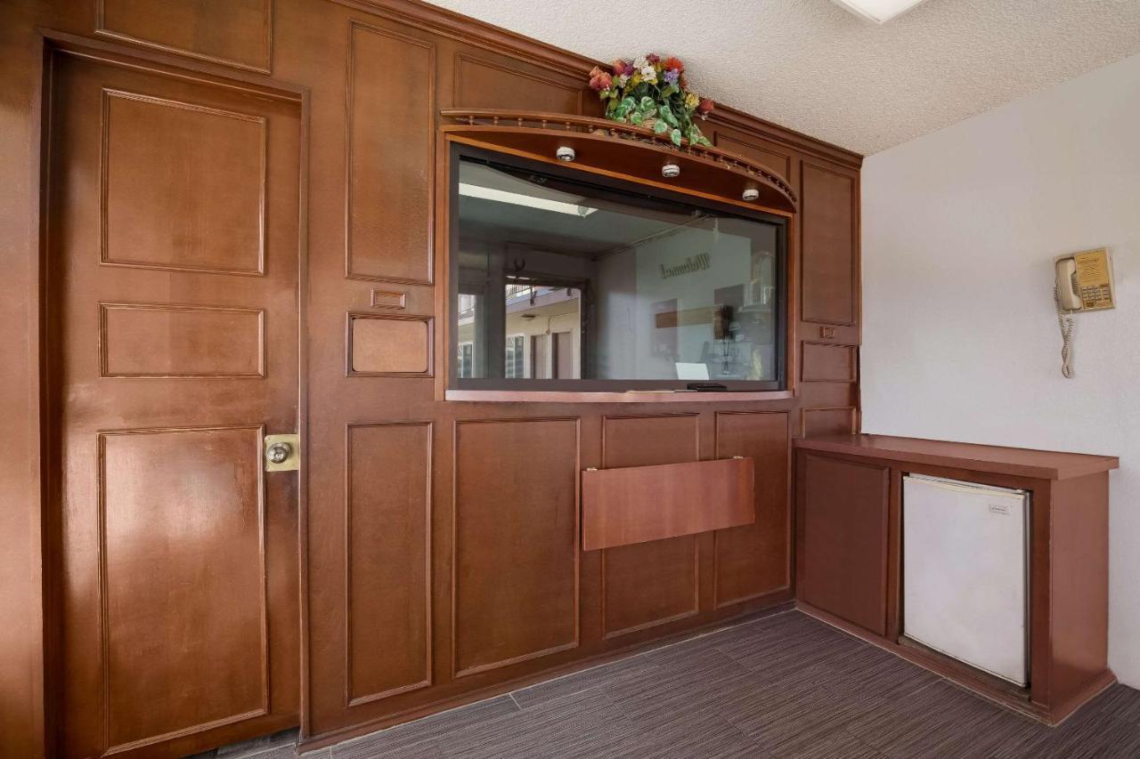 Rodeway Inn San Bernardino & Redlands Esterno foto