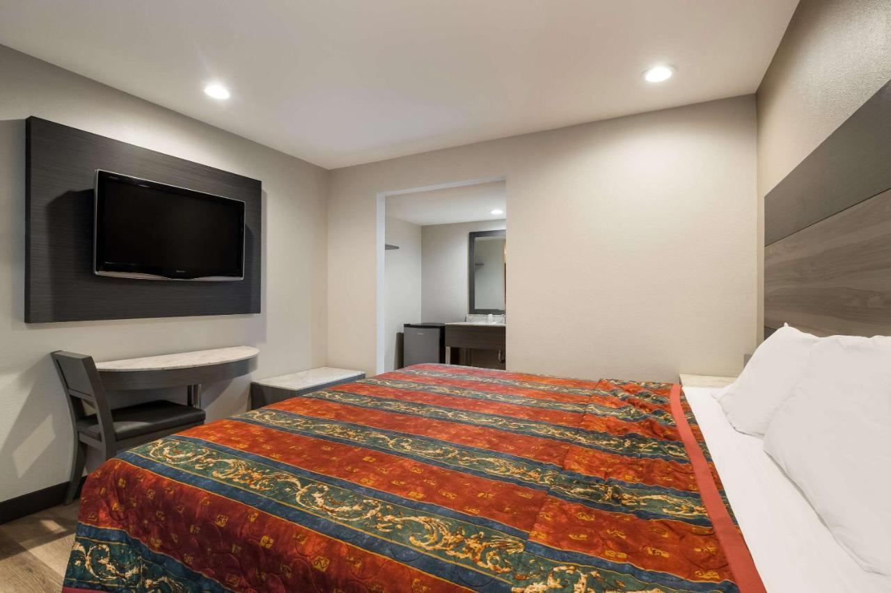 Rodeway Inn San Bernardino & Redlands Esterno foto